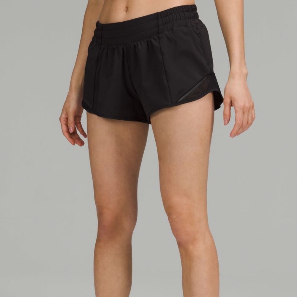 Lululemon low rise hottie hot shorts, 2.5 inch black
